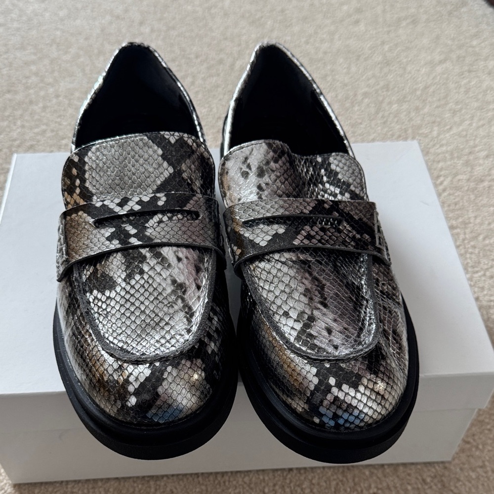 Jessica Simpson Snakeskin Pattern Loafers - Black and Gray
